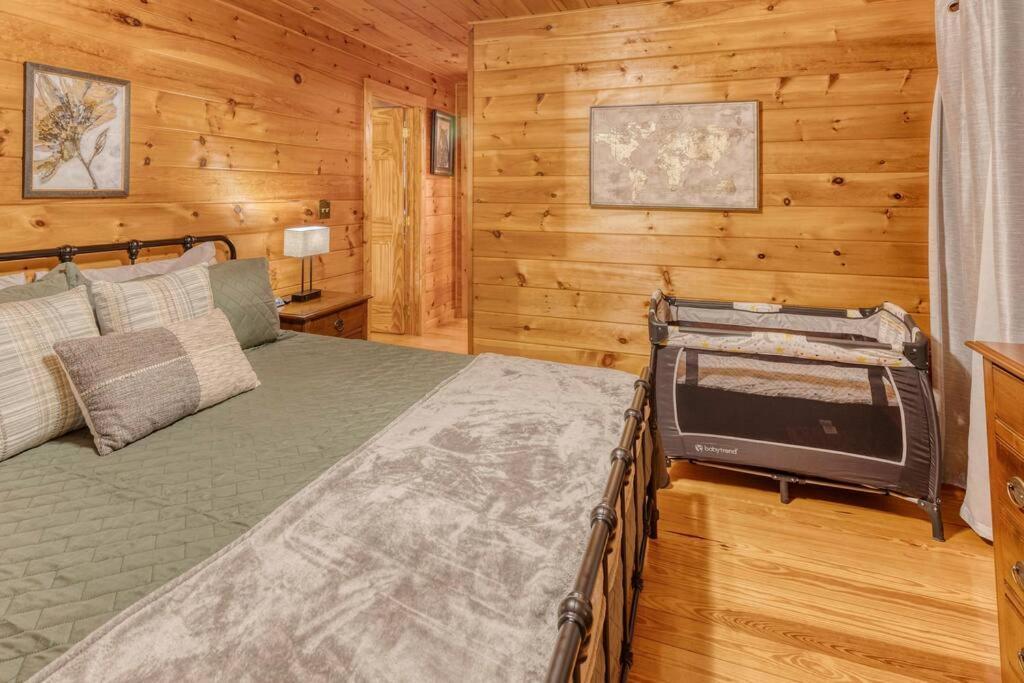 Mtn Cabin Sleeps 10 - 5 Mins To Fishing & Camping Ellijay Esterno foto