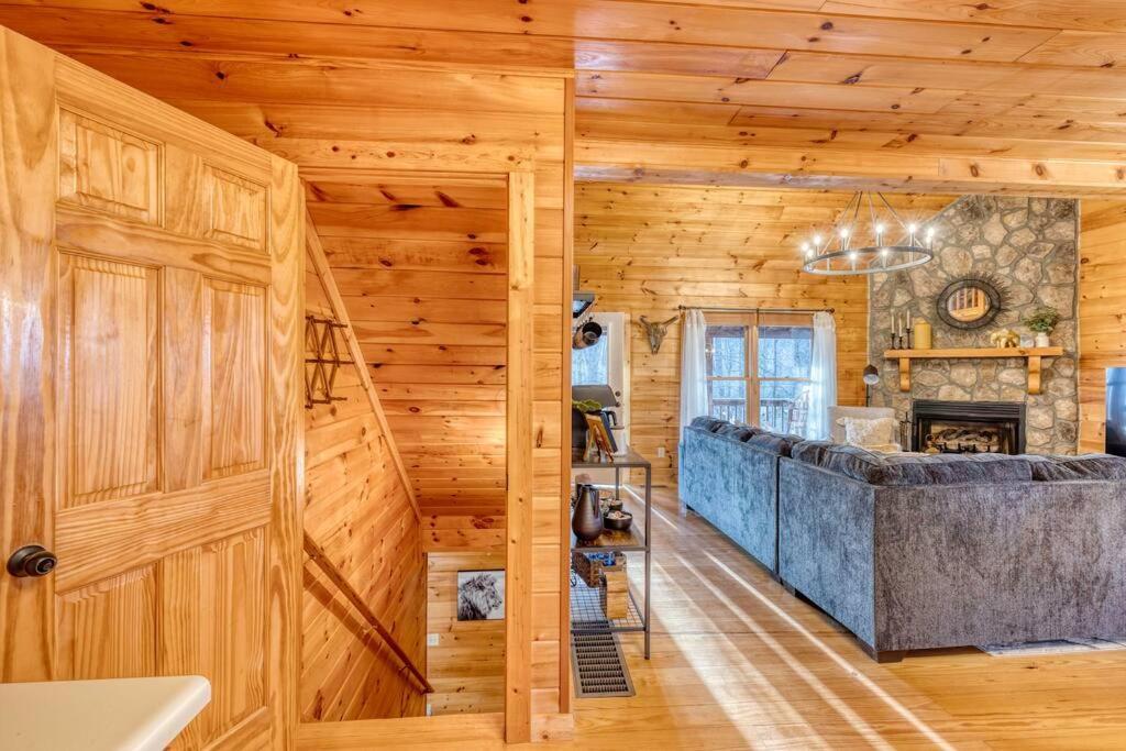 Mtn Cabin Sleeps 10 - 5 Mins To Fishing & Camping Ellijay Esterno foto