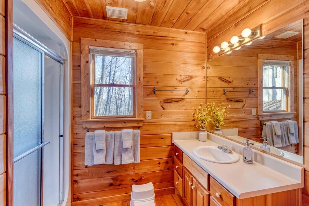 Mtn Cabin Sleeps 10 - 5 Mins To Fishing & Camping Ellijay Esterno foto