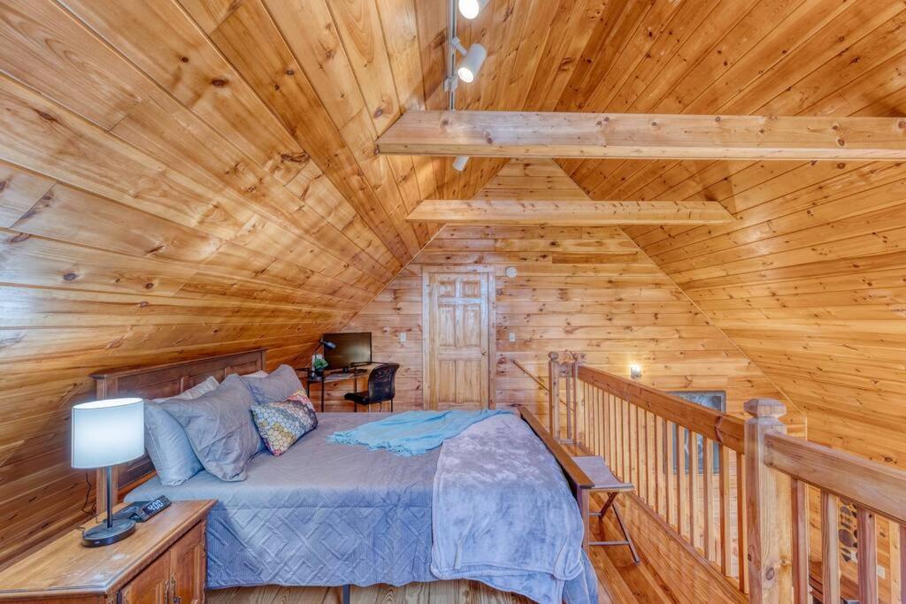 Mtn Cabin Sleeps 10 - 5 Mins To Fishing & Camping Ellijay Esterno foto