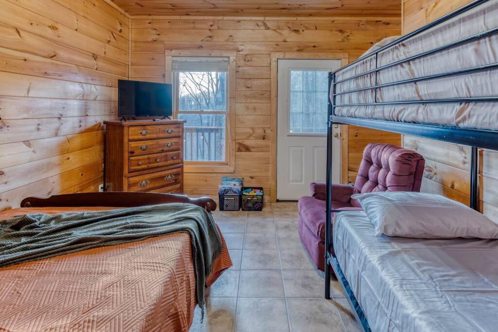 Mtn Cabin Sleeps 10 - 5 Mins To Fishing & Camping Ellijay Esterno foto