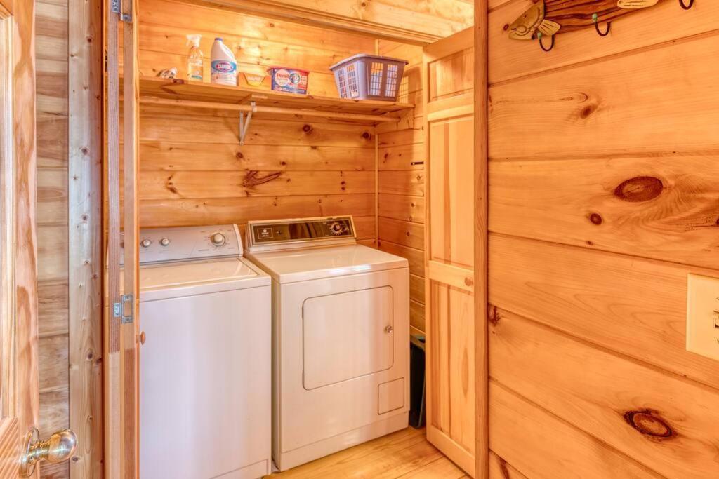Mtn Cabin Sleeps 10 - 5 Mins To Fishing & Camping Ellijay Esterno foto