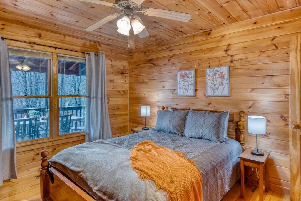 Mtn Cabin Sleeps 10 - 5 Mins To Fishing & Camping Ellijay Esterno foto
