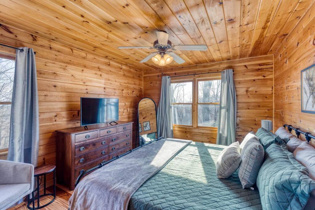 Mtn Cabin Sleeps 10 - 5 Mins To Fishing & Camping Ellijay Esterno foto
